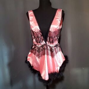 Roma Pink and Black Babydoll Dress Faux Fur Trim Satin Lace Size Small NWT